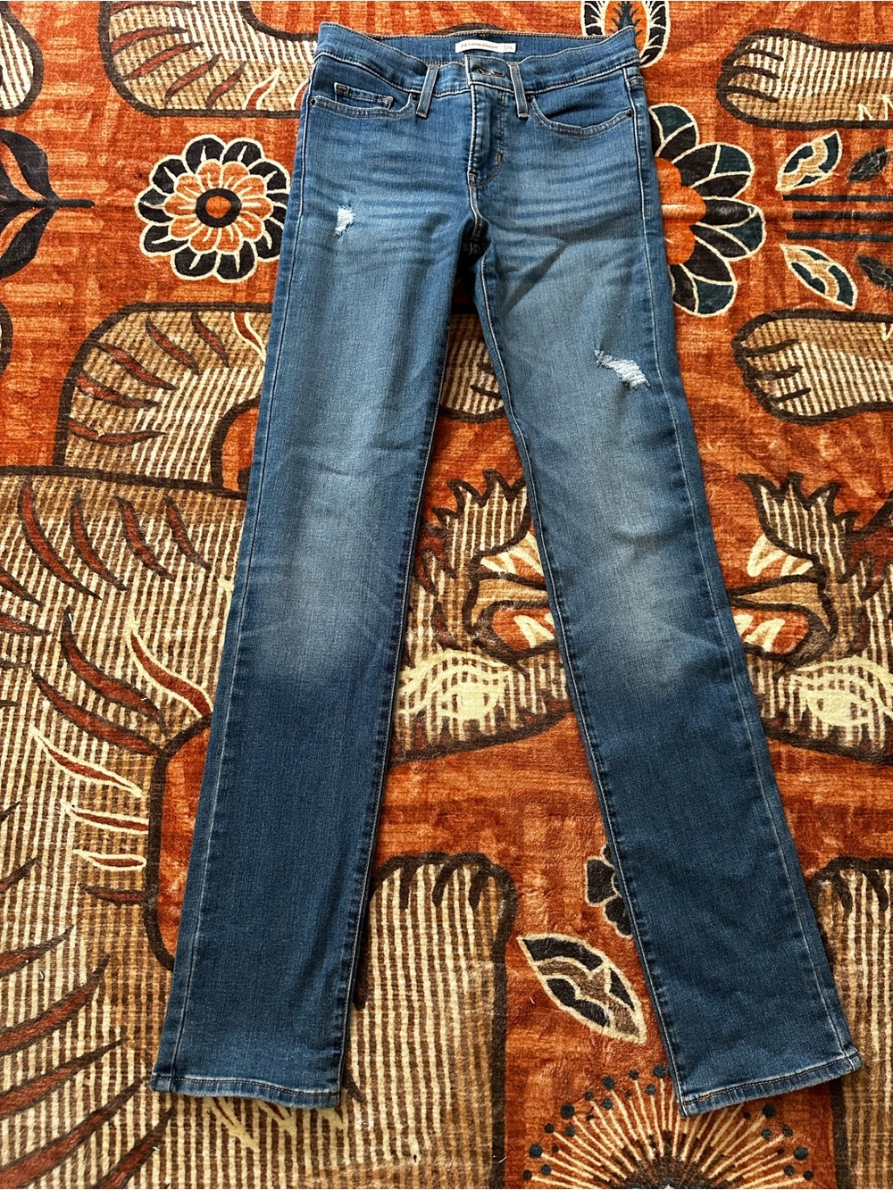 Levi's Women's Skinny Jeans — Medium Blue Distressed